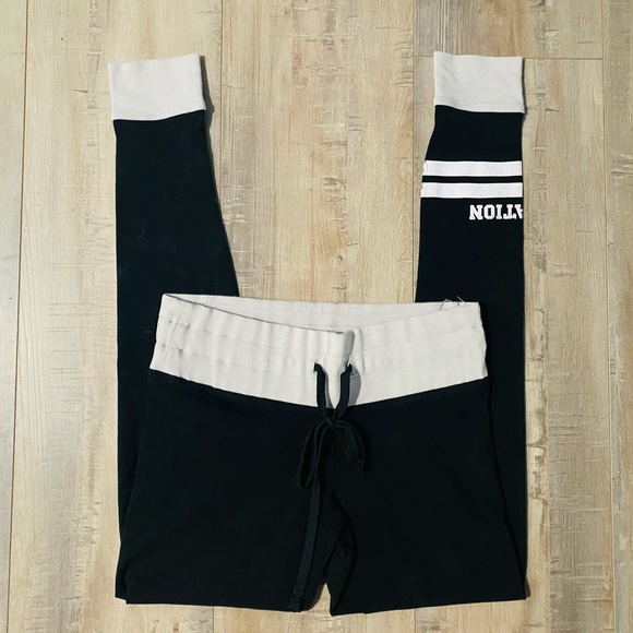 VS PINK YOGA LEGGINGS - Picture 6 of 6